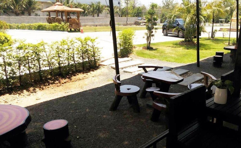 One Fu Hotel Surin Extérieur photo
